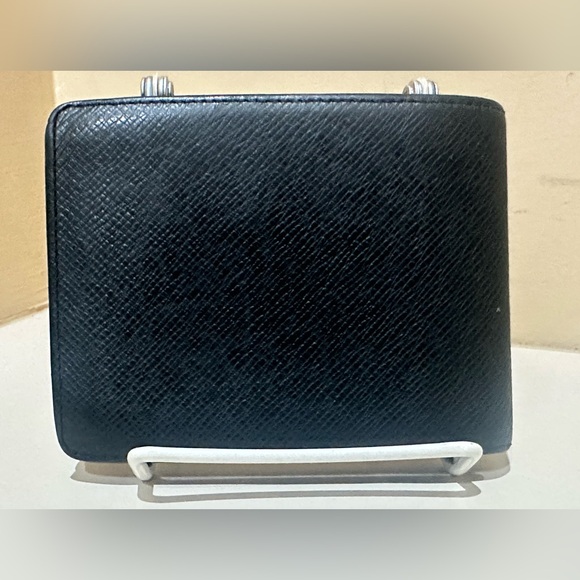 Louis Vuitton Tiaga XL Men’s Wallet - Picture 2 of 16